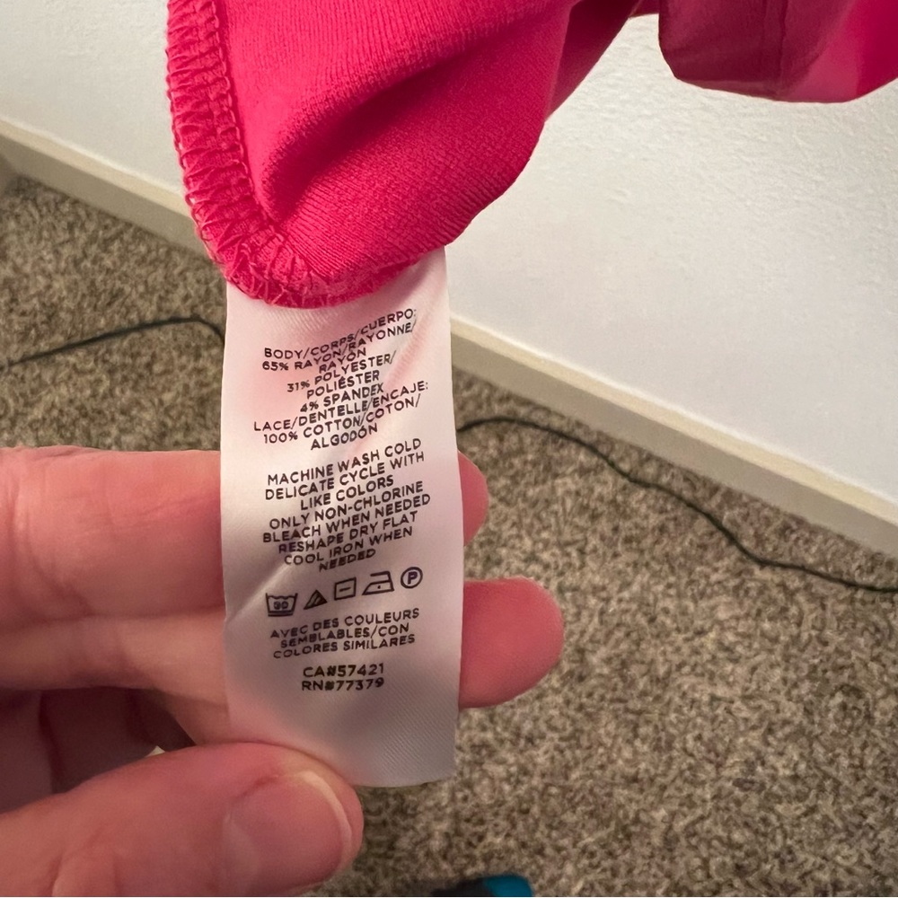 Ann Taylor pink top with collar and sleeve details - Picture 3 of 4